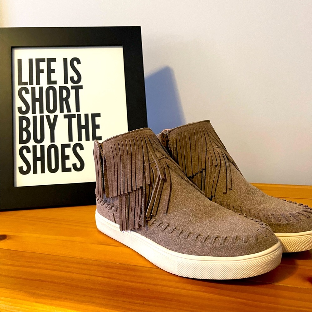 Fringed sneaker - Picture 3 of 5
